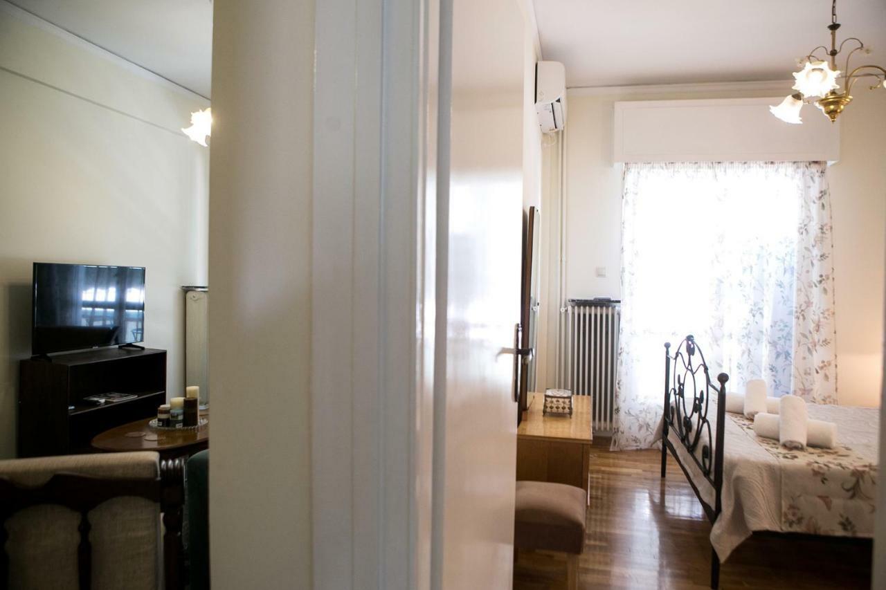 Best House, Larisis Metro, Atenas Exterior foto